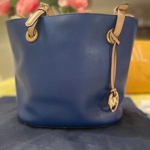 Authentic Michael Kors shoulder bag